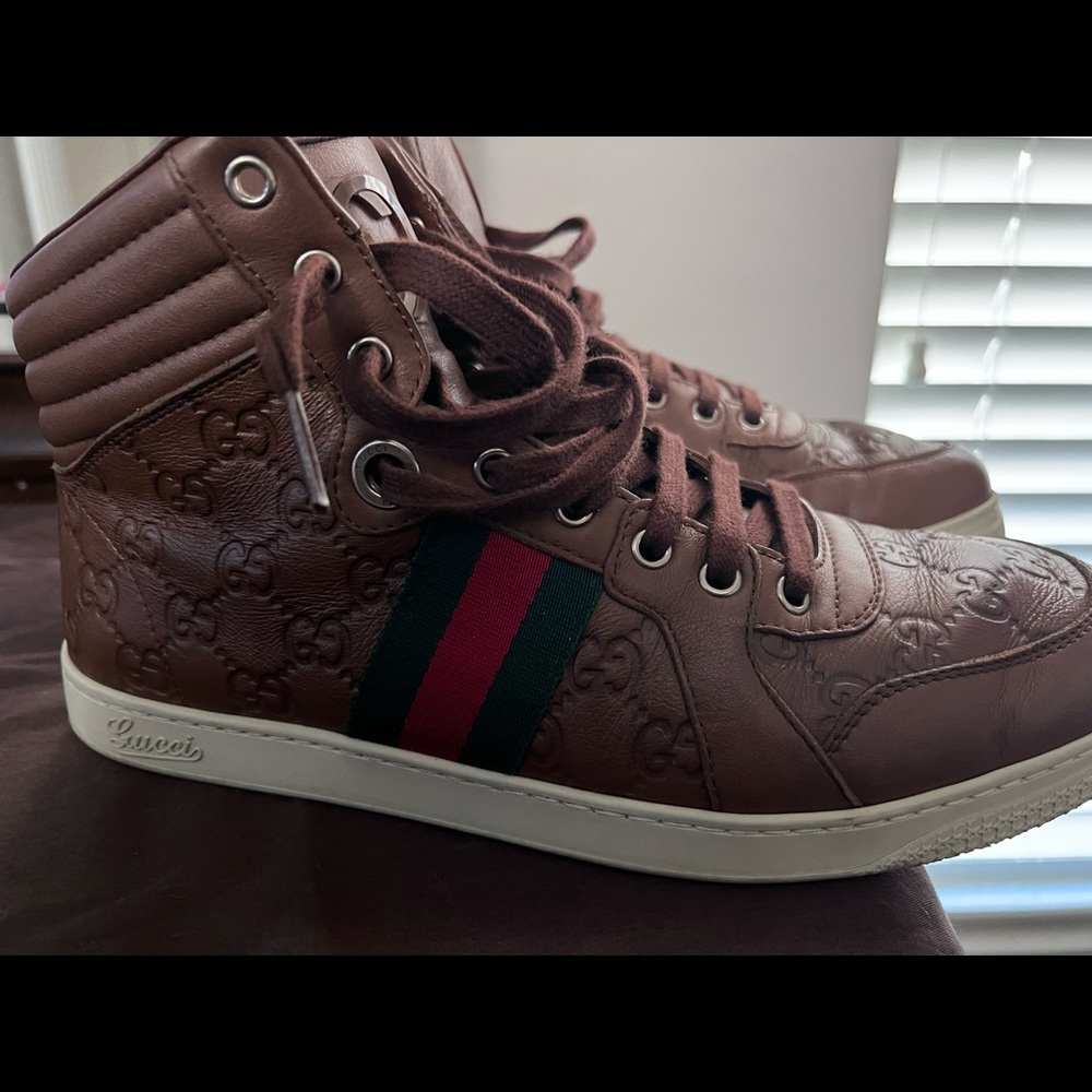 Mens Gucci sneakers size 8.5 G